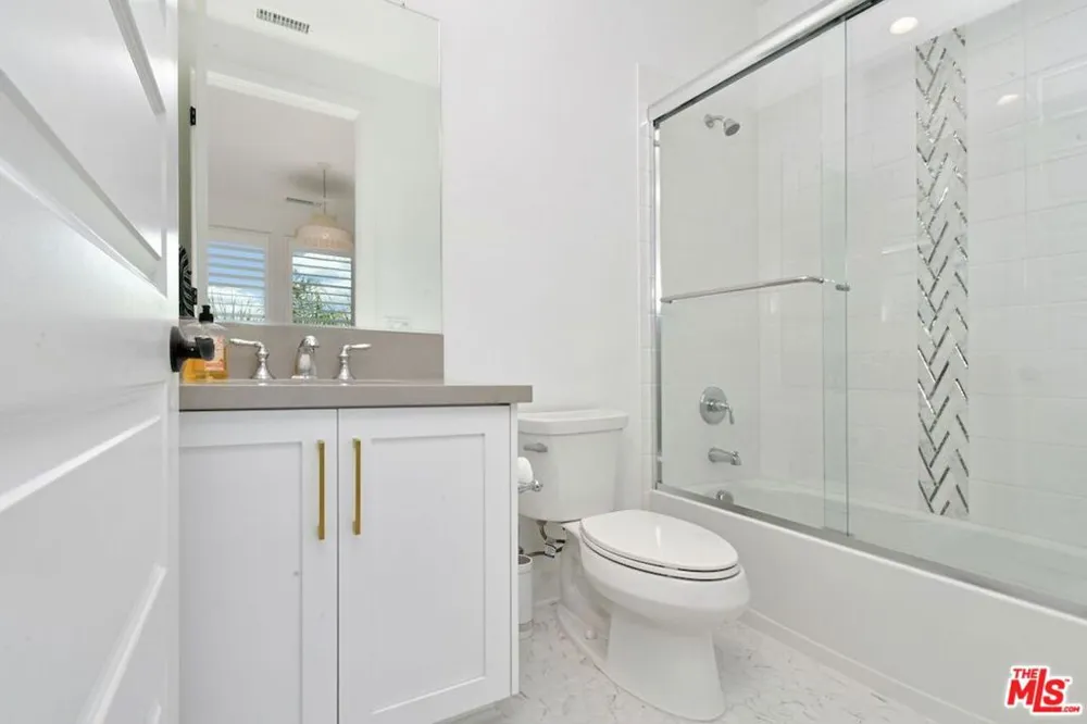 20779 W Liana Court Porter Ranch, CA 91326