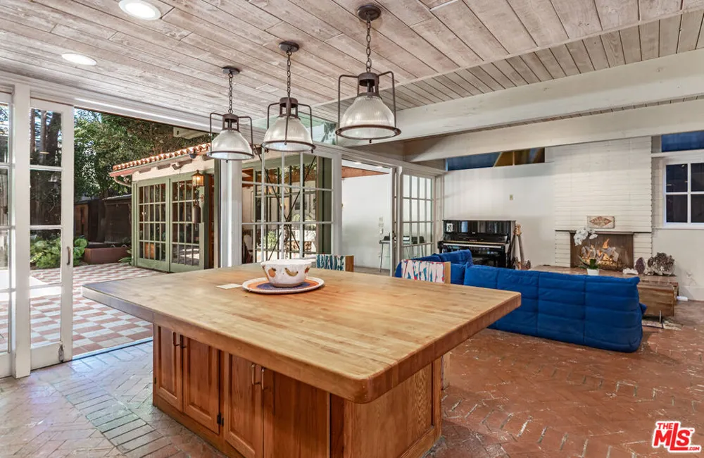 23441 Malibu Colony Road Malibu, CA 90265
