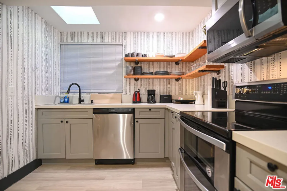 1019 Orange Grove Avenue West Hollywood, CA 90046