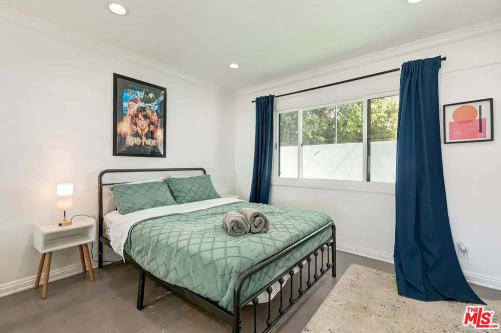 3201 Bonnie Hill Drive Los Angeles, CA 90068