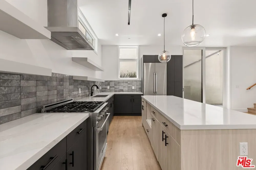 730 Indiana Avenue Los Angeles, CA 90291