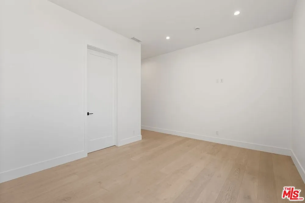 730 Indiana Avenue Los Angeles, CA 90291