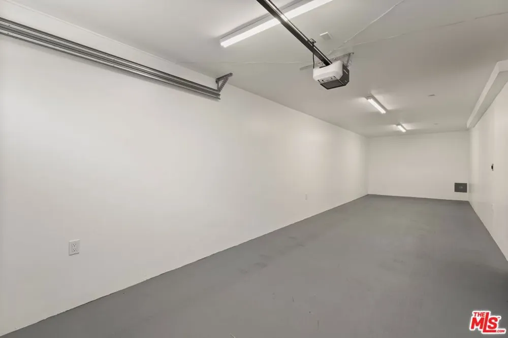 730 Indiana Avenue Los Angeles, CA 90291