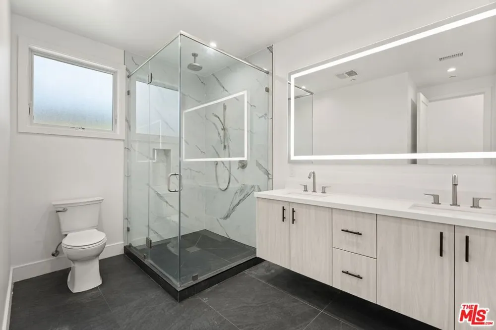 730 Indiana Avenue Los Angeles, CA 90291