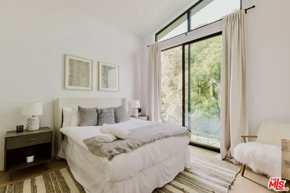 9064 Harland Avenue West Hollywood, CA 90069