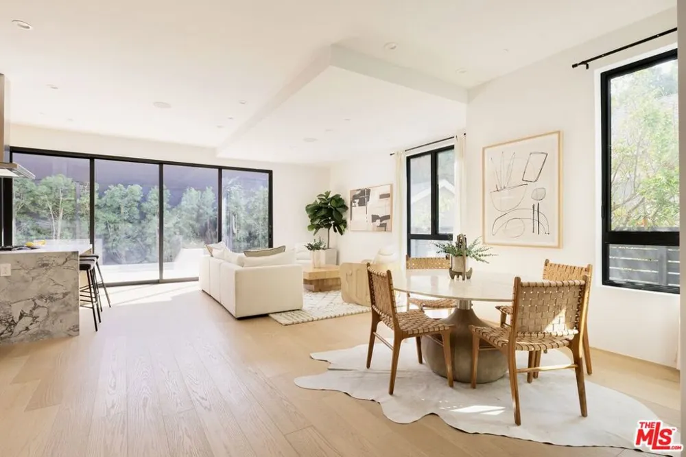 9064 Harland Avenue West Hollywood, CA 90069