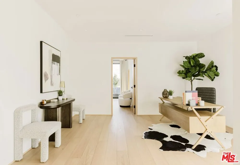 9064 Harland Avenue West Hollywood, CA 90069