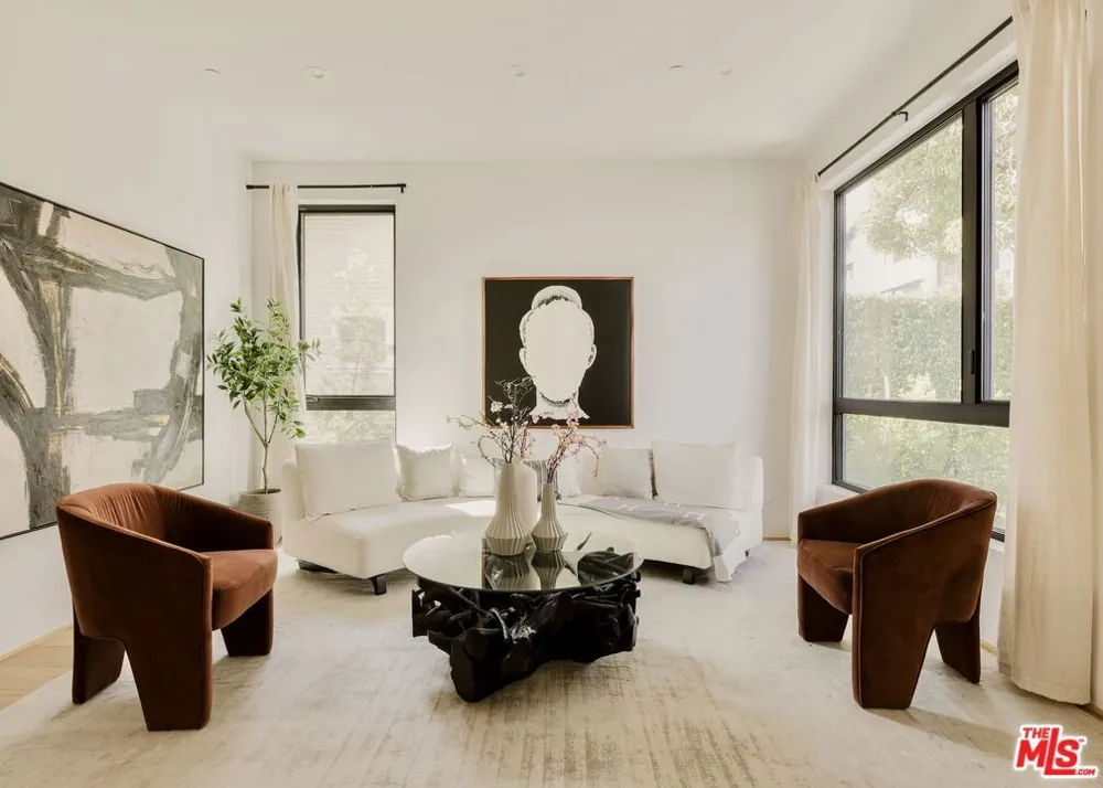 9064 Harland Avenue West Hollywood, CA 90069