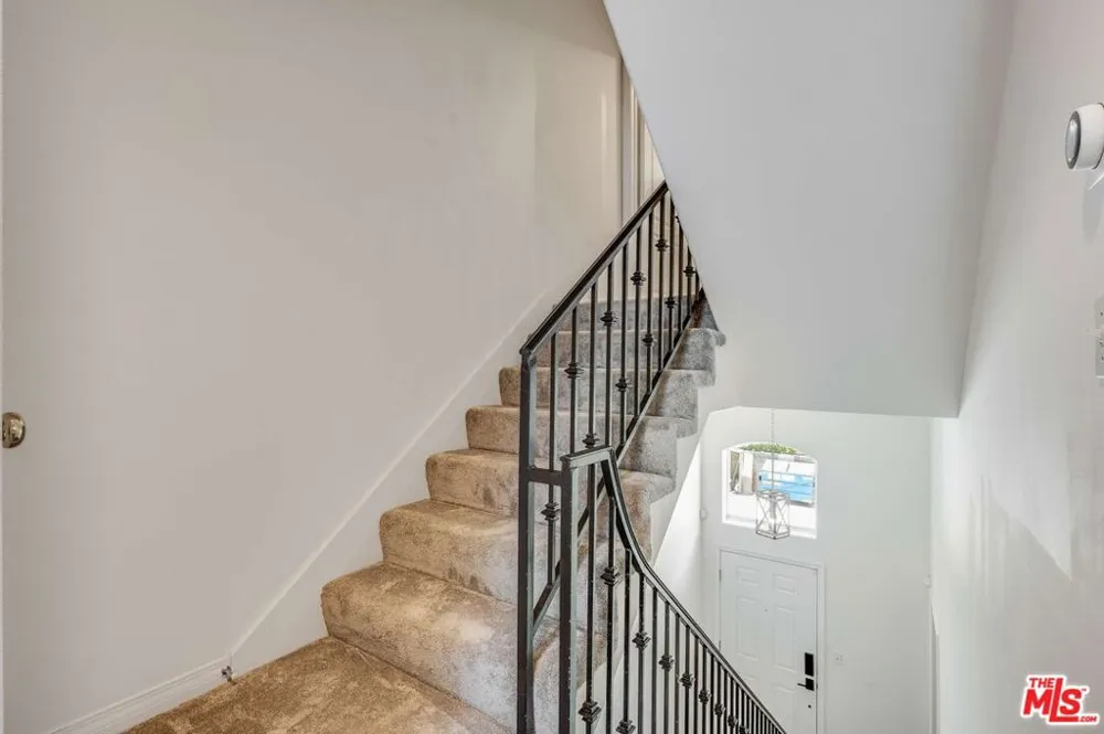 10924 Bloomfield Street #7 Los Angeles, CA 91602