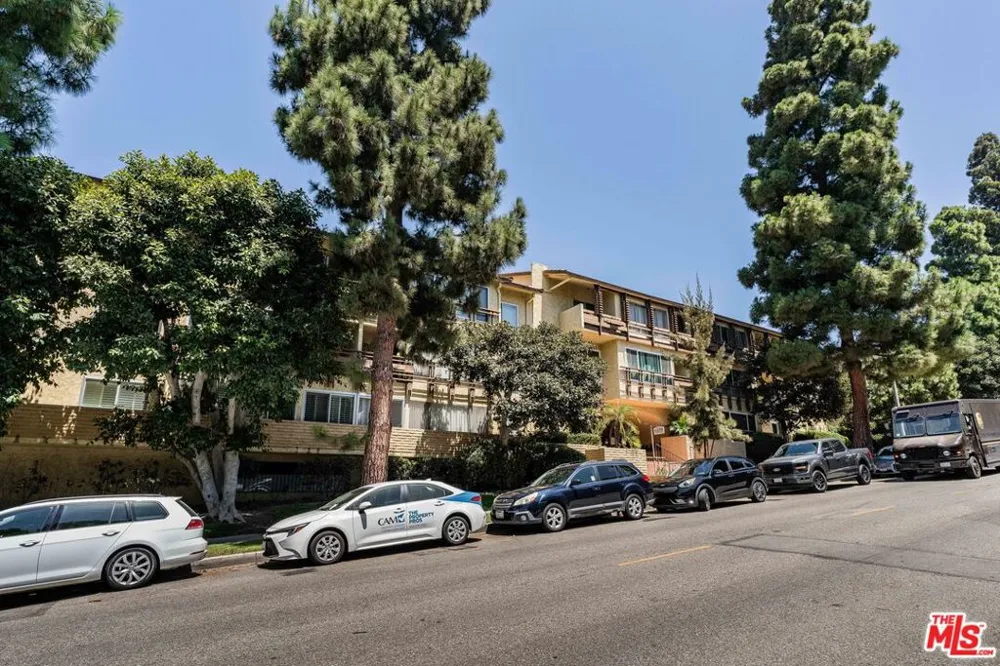 6275 Canterbury Drive #210 Culver City, CA 90230