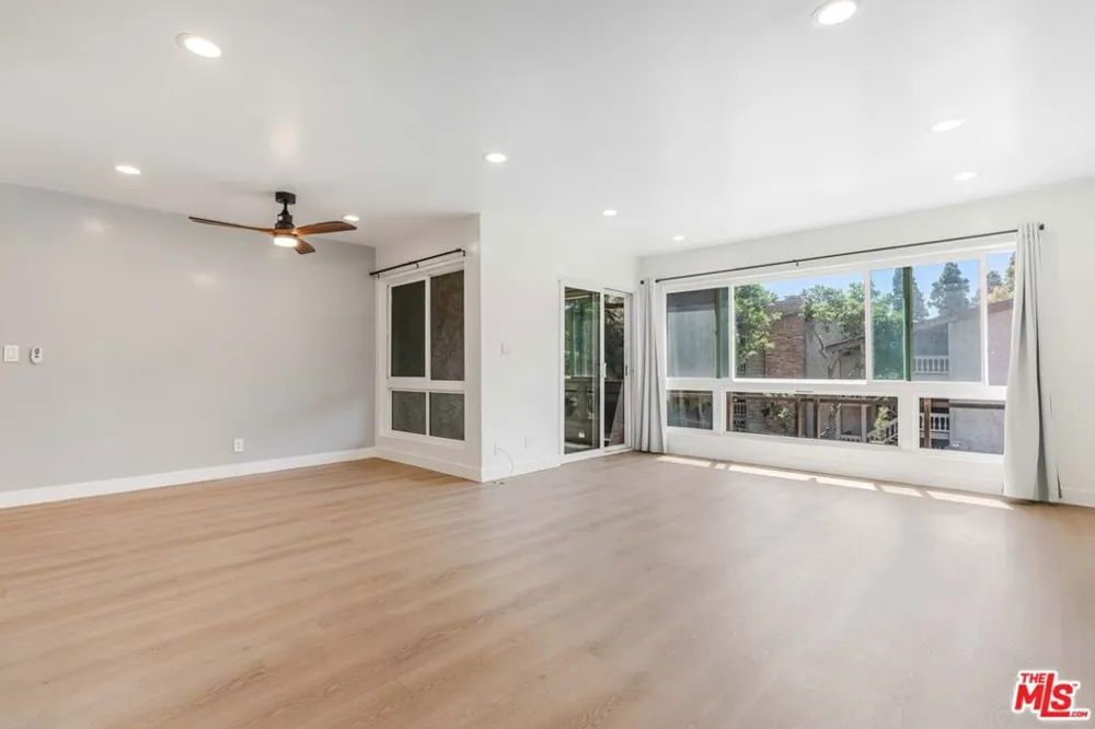 6275 Canterbury Drive #210 Culver City, CA 90230