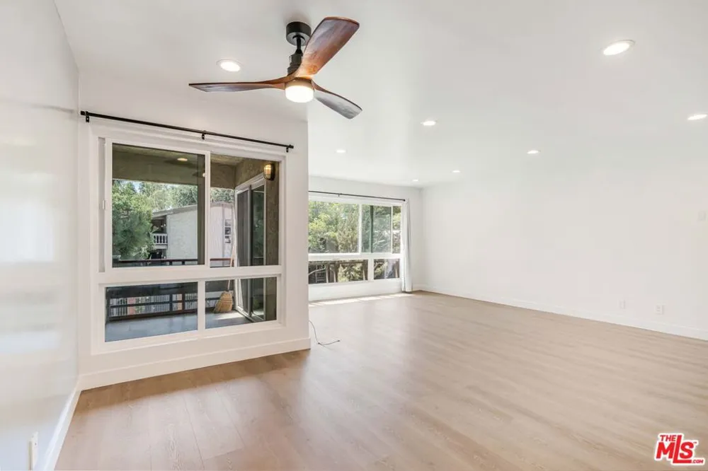 6275 Canterbury Drive #210 Culver City, CA 90230
