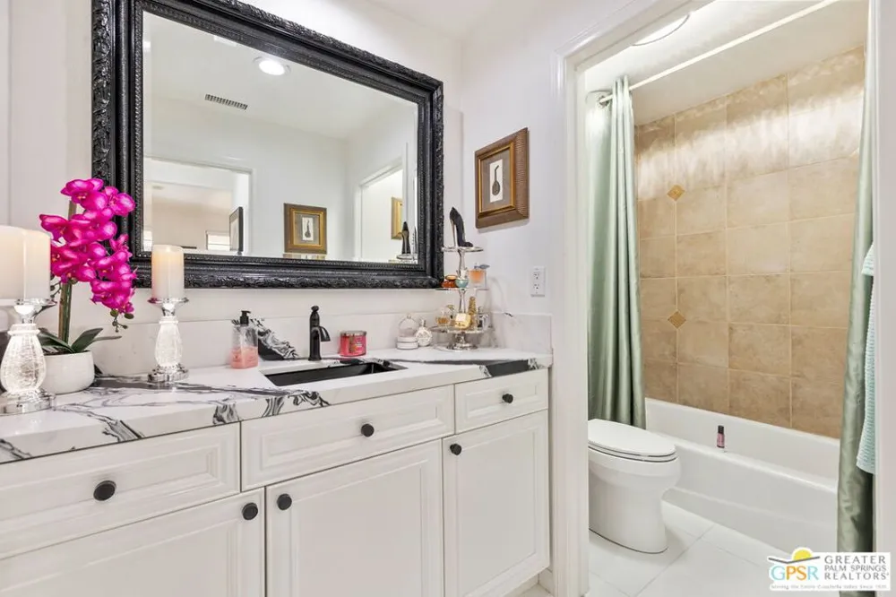 3246 Via Giorna Palm Desert, CA 92260
