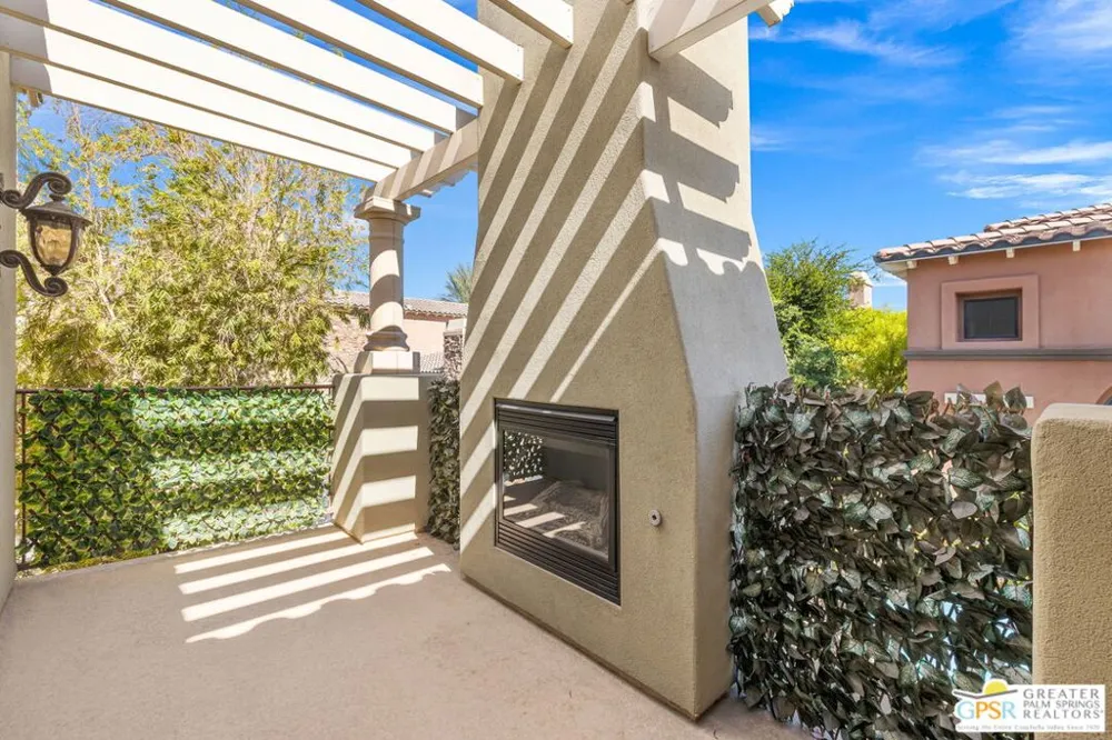 3246 Via Giorna Palm Desert, CA 92260