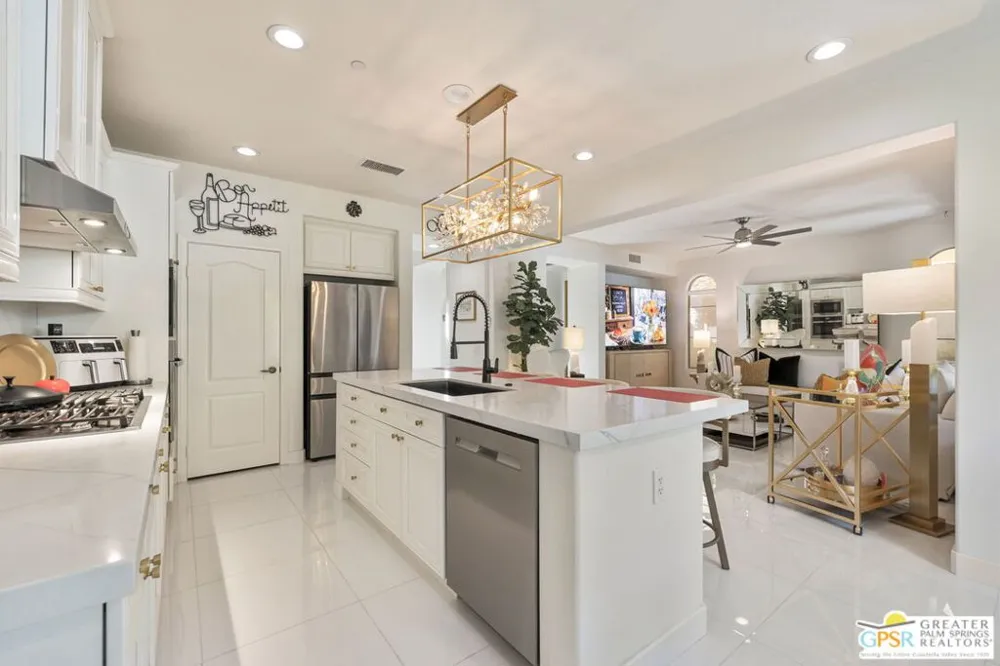3246 Via Giorna Palm Desert, CA 92260