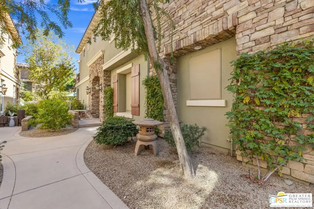 3246 Via Giorna Palm Desert, CA 92260