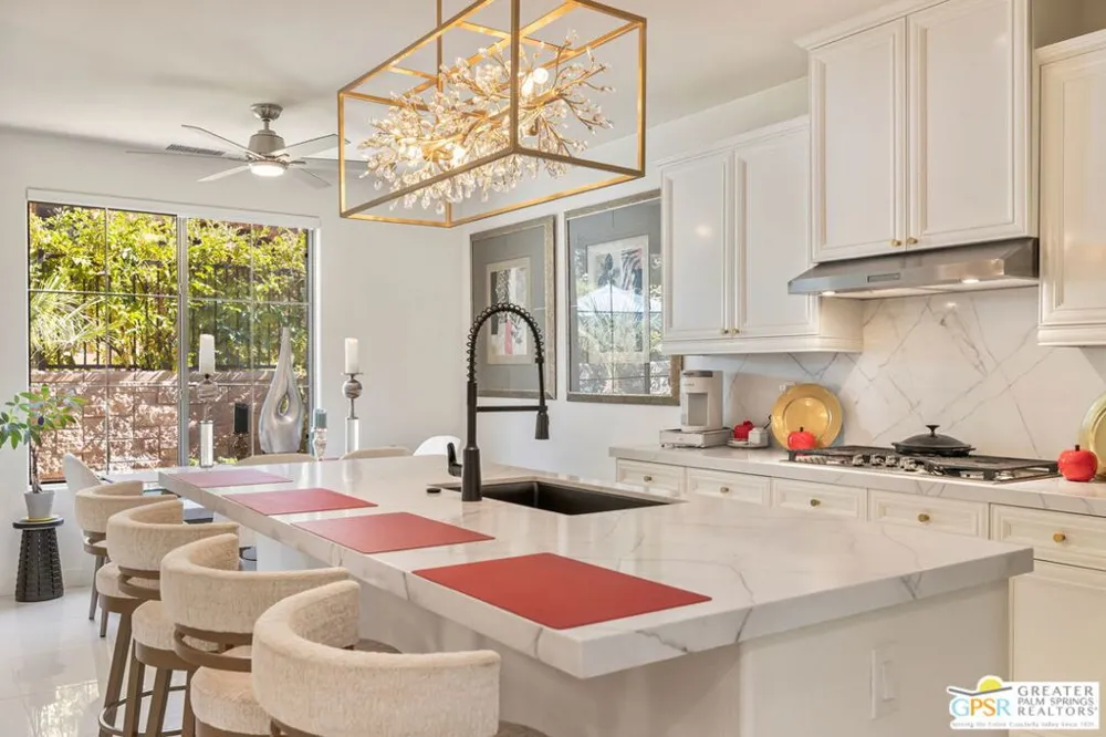 3246 Via Giorna Palm Desert, CA 92260