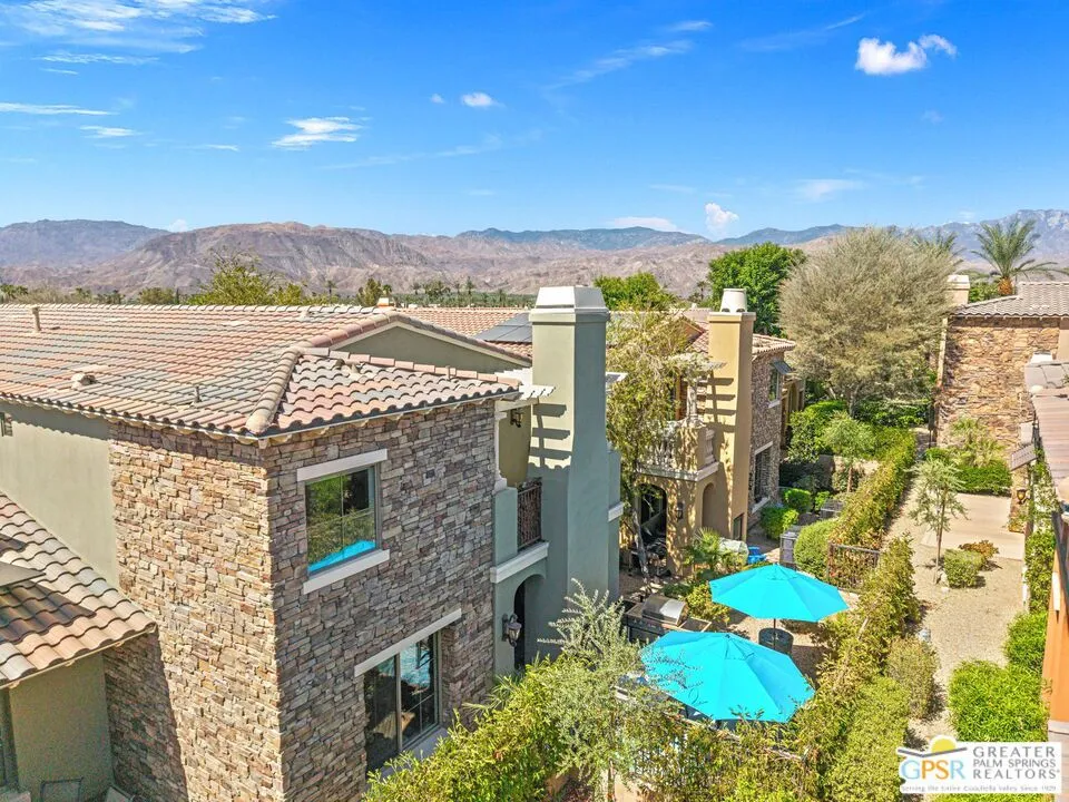 3246 Via Giorna Palm Desert, CA 92260