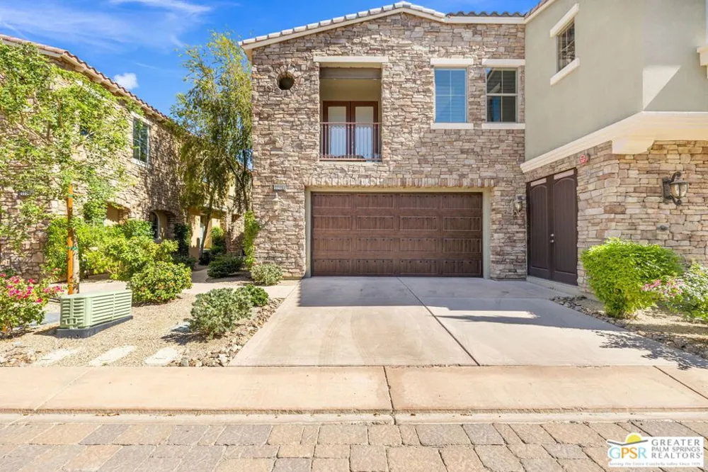 3246 Via Giorna Palm Desert, CA 92260