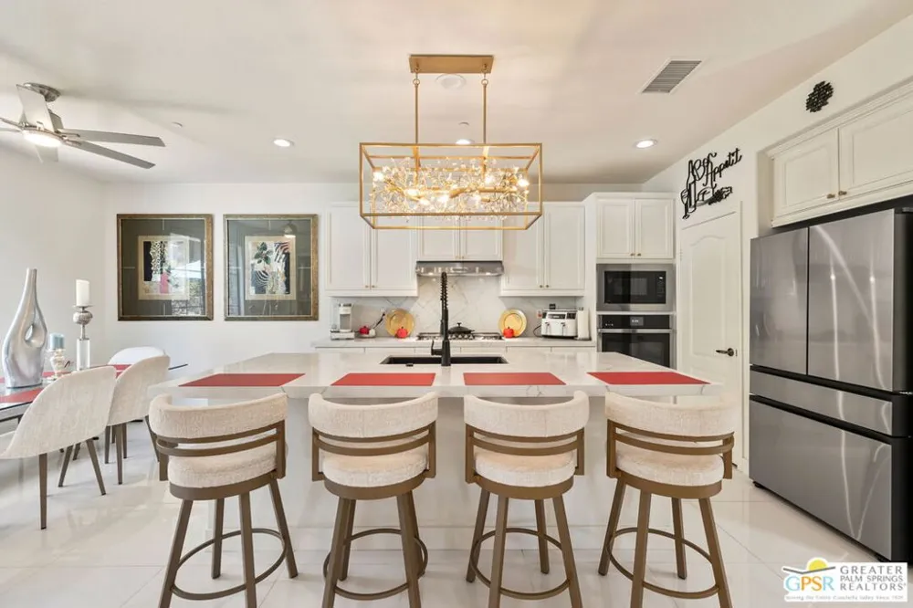 3246 Via Giorna Palm Desert, CA 92260