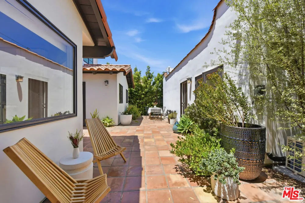 2900 Clune Avenue Los Angeles, CA 90291