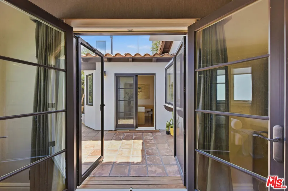 2900 Clune Avenue Los Angeles, CA 90291