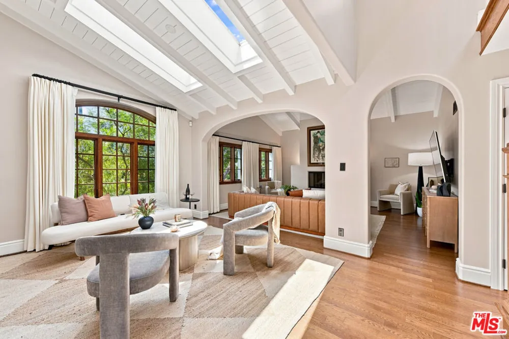 2900 Clune Avenue Los Angeles, CA 90291