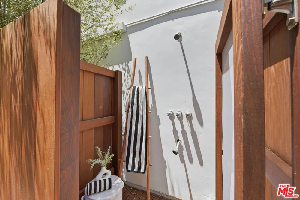 2900 Clune Avenue Los Angeles, CA 90291