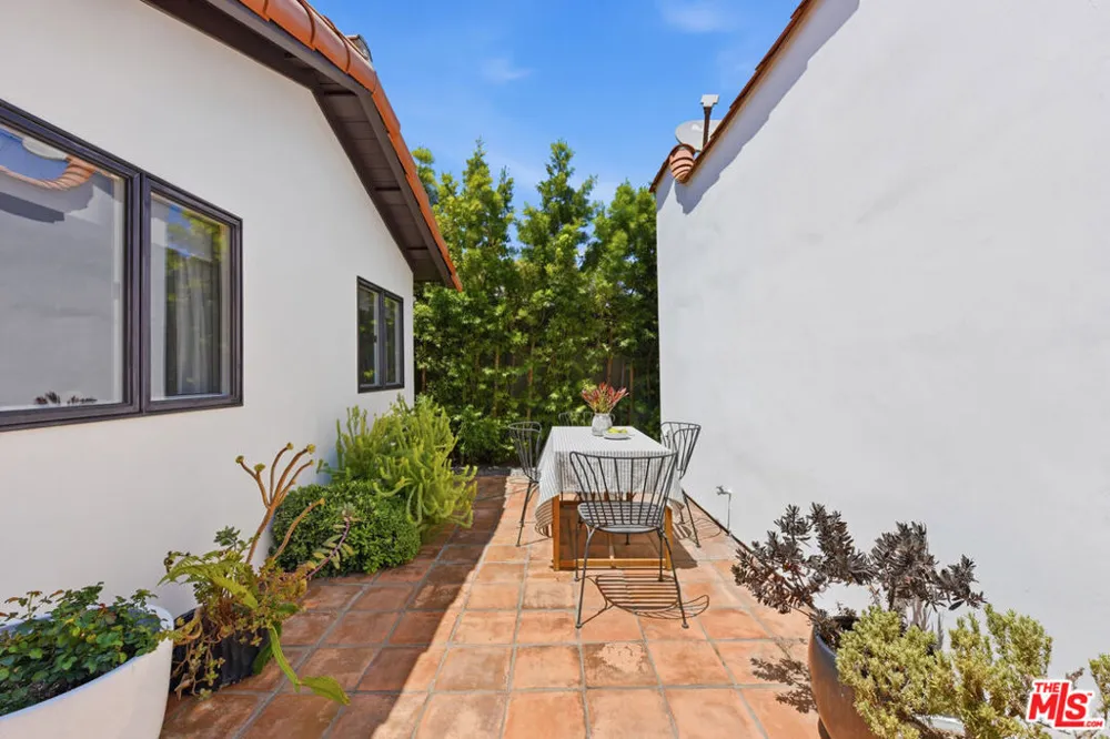 2900 Clune Avenue Los Angeles, CA 90291