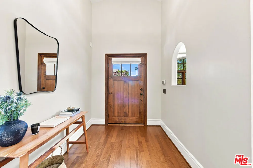 2900 Clune Avenue Los Angeles, CA 90291