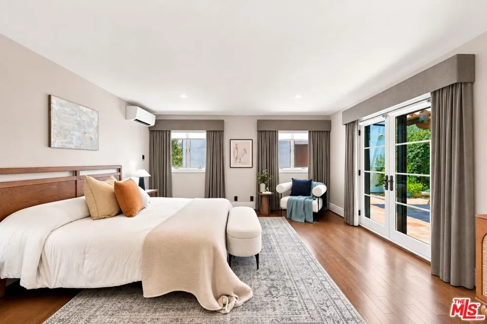 2900 Clune Avenue Los Angeles, CA 90291