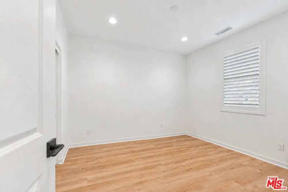 18130 Radiance Lane Santa Clarita, CA 91350