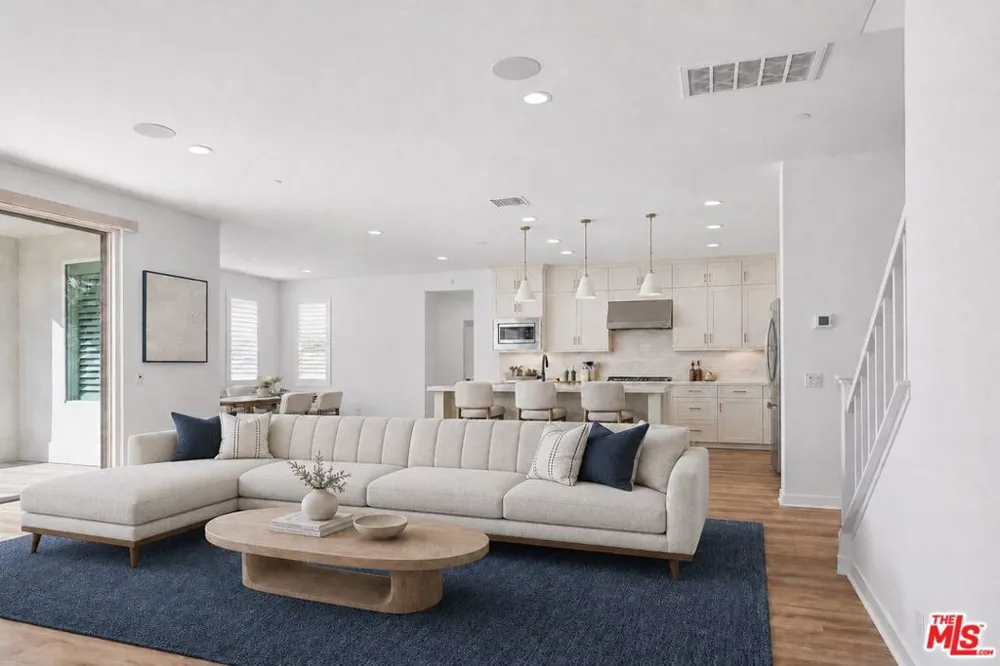 18130 Radiance Lane Santa Clarita, CA 91350