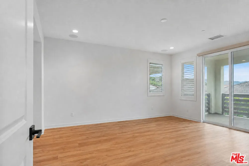 18130 Radiance Lane Santa Clarita, CA 91350