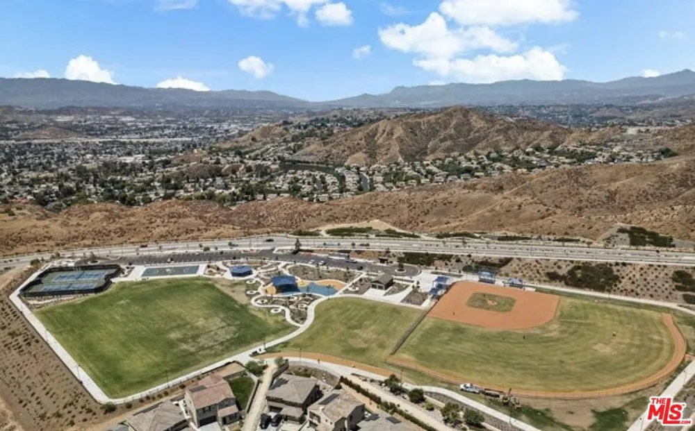 18130 Radiance Lane Santa Clarita, CA 91350