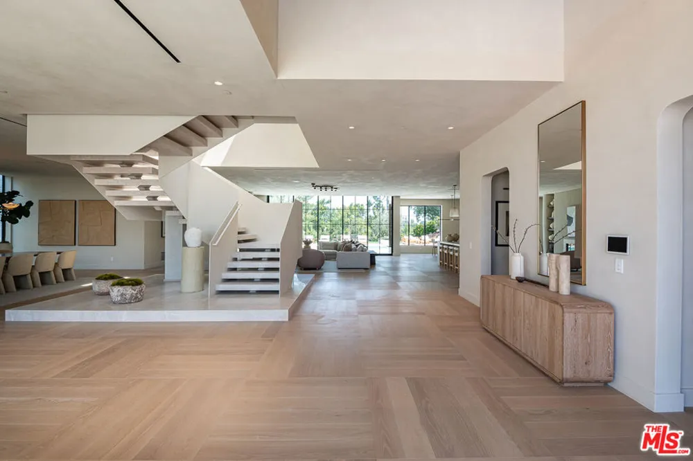 24172 Lupin Hill Road Hidden Hills, CA 91302