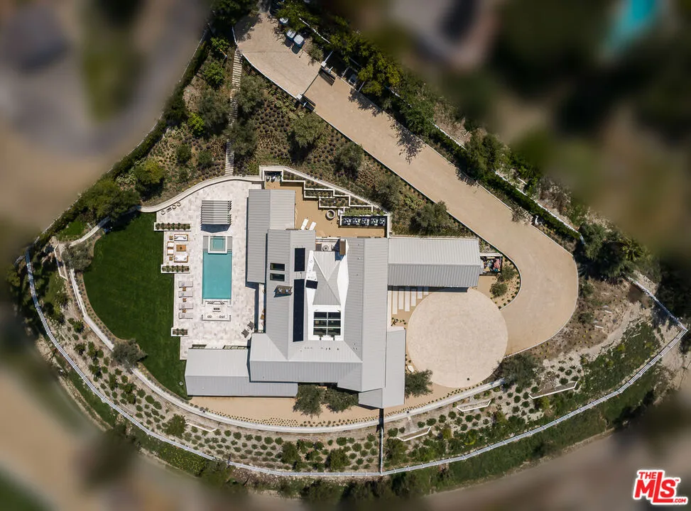 24172 Lupin Hill Road Hidden Hills, CA 91302