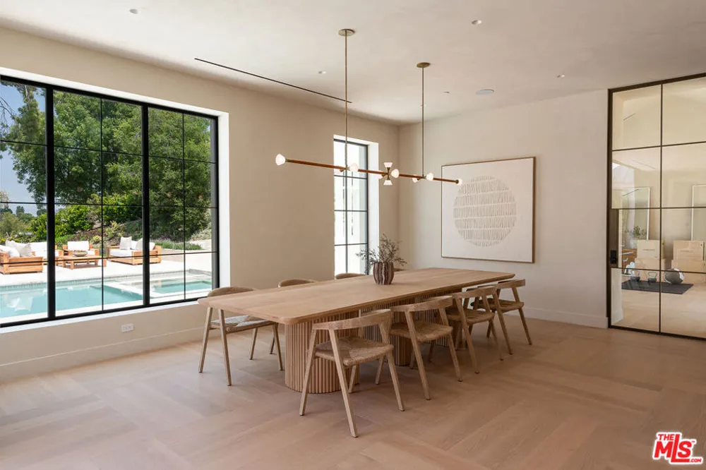 24172 Lupin Hill Road Hidden Hills, CA 91302