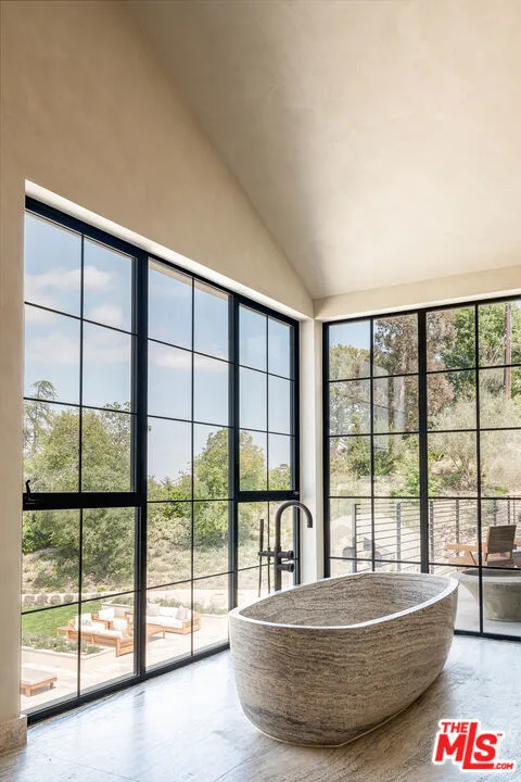 24172 Lupin Hill Road Hidden Hills, CA 91302