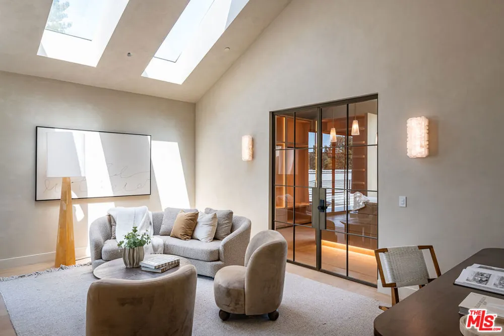 24172 Lupin Hill Road Hidden Hills, CA 91302