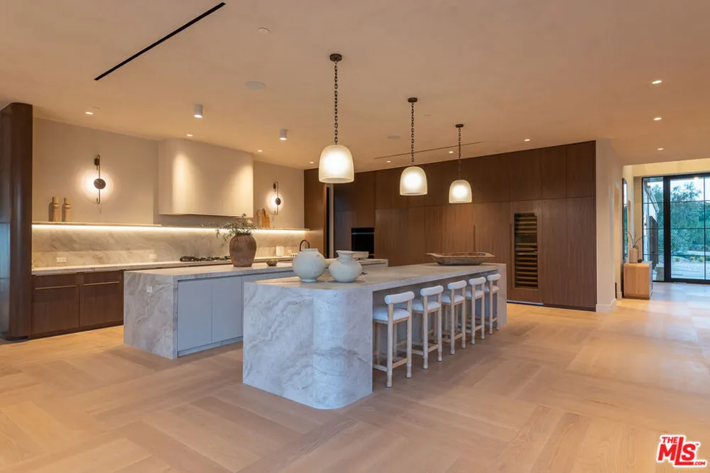 24172 Lupin Hill Road Hidden Hills, CA 91302