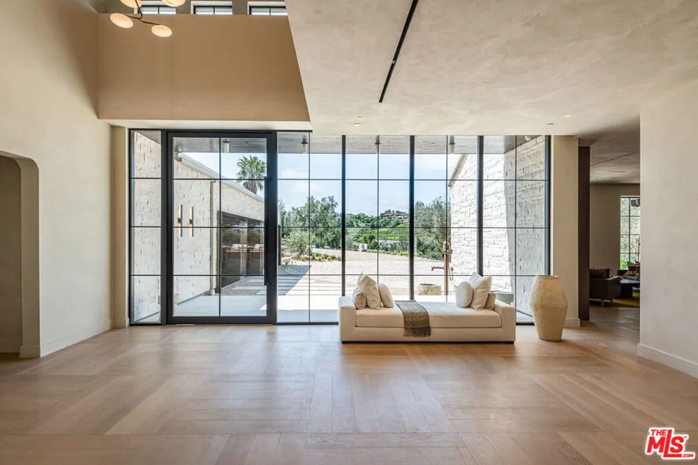 24172 Lupin Hill Road Hidden Hills, CA 91302