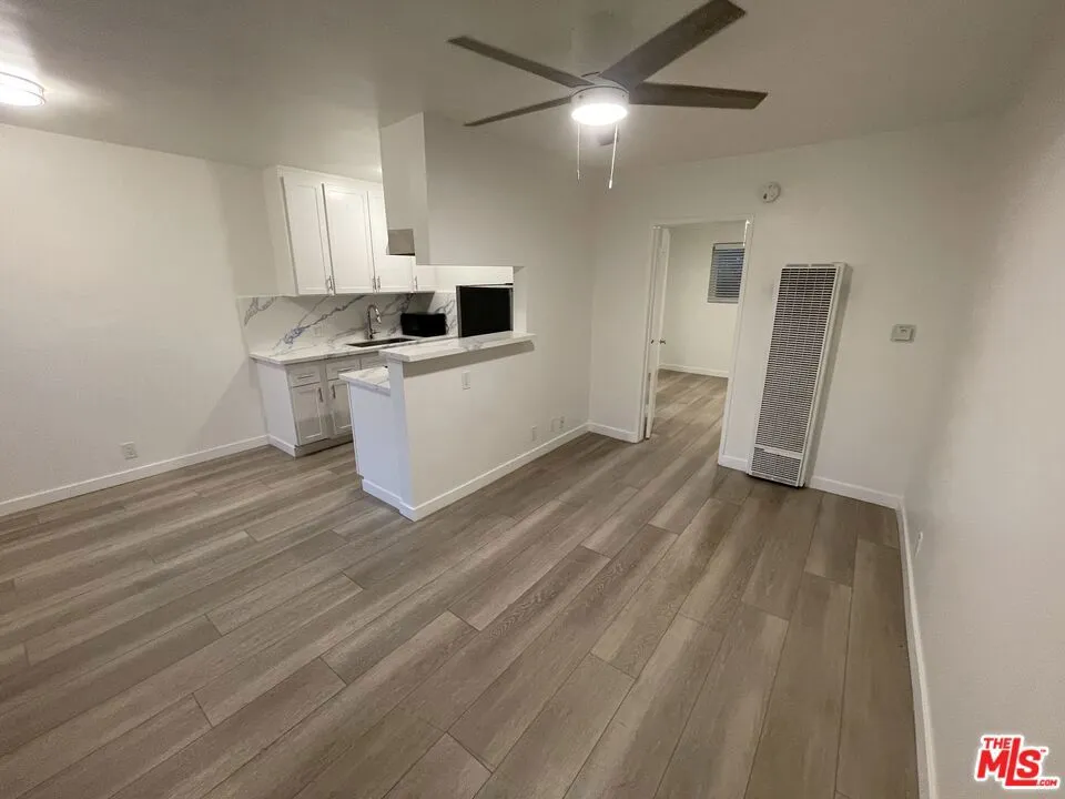 25 Navy Street #17 Venice, CA 90291