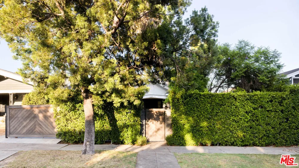 122 Wilton Place Los Angeles, CA 90004