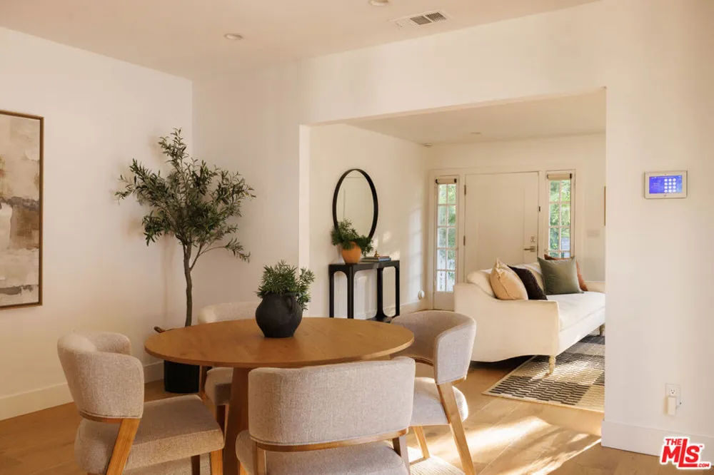 122 Wilton Place Los Angeles, CA 90004