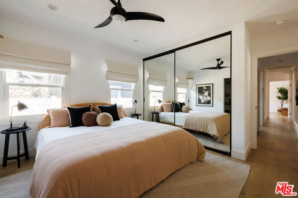 122 Wilton Place Los Angeles, CA 90004