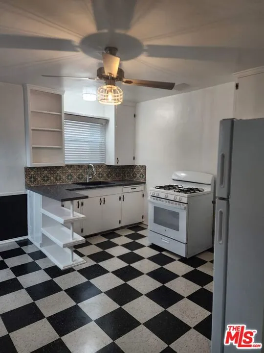 10558 Santa Monica Boulevard Los Angeles, CA 90025