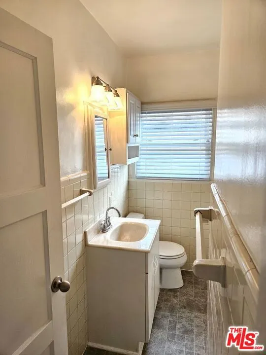 10558 Santa Monica Boulevard Los Angeles, CA 90025