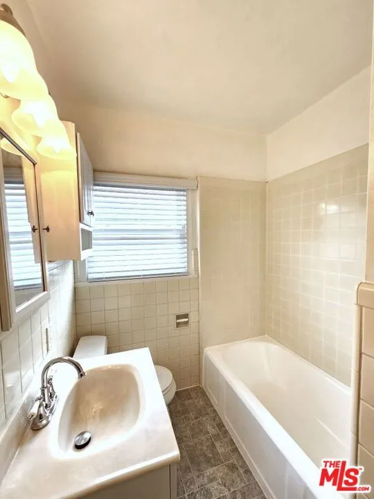 10558 Santa Monica Boulevard Los Angeles, CA 90025