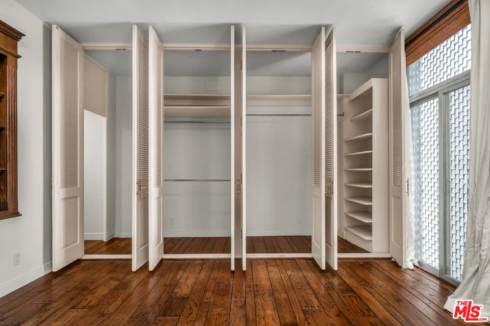 1333 S Beverly Glen Boulevard #606 Los Angeles, CA 90024